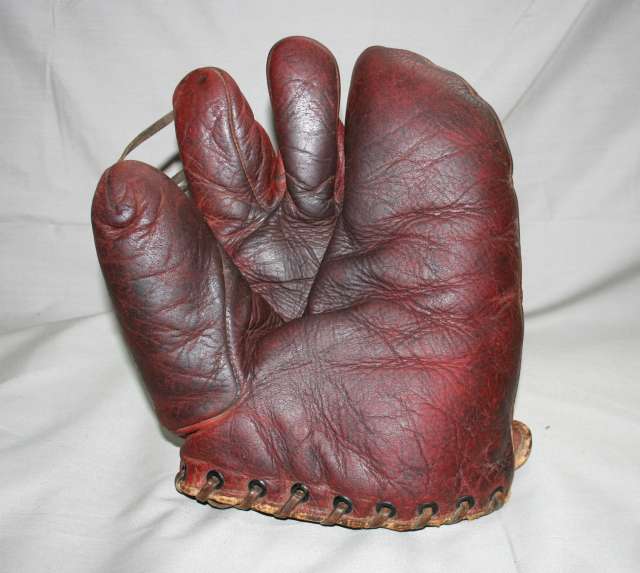 Victor, Wright & Ditson Red Front